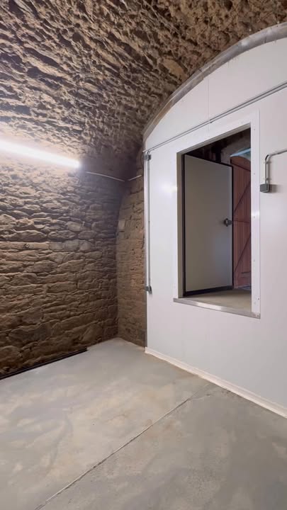 Eclairage de cave de maturation 1 1760981318181842 - Brest Guilers
