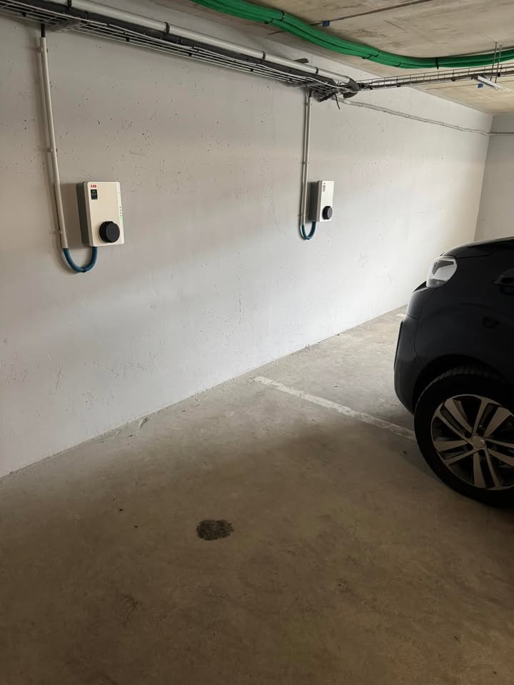 Pose de 2 Bornes de charge en triphase de 22Kw 1 1567203957559580 - Brest Guilers